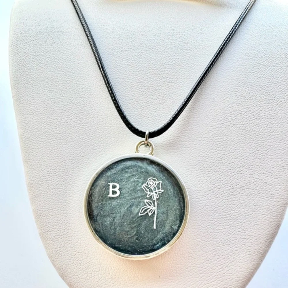 Personalized Pendant Necklace